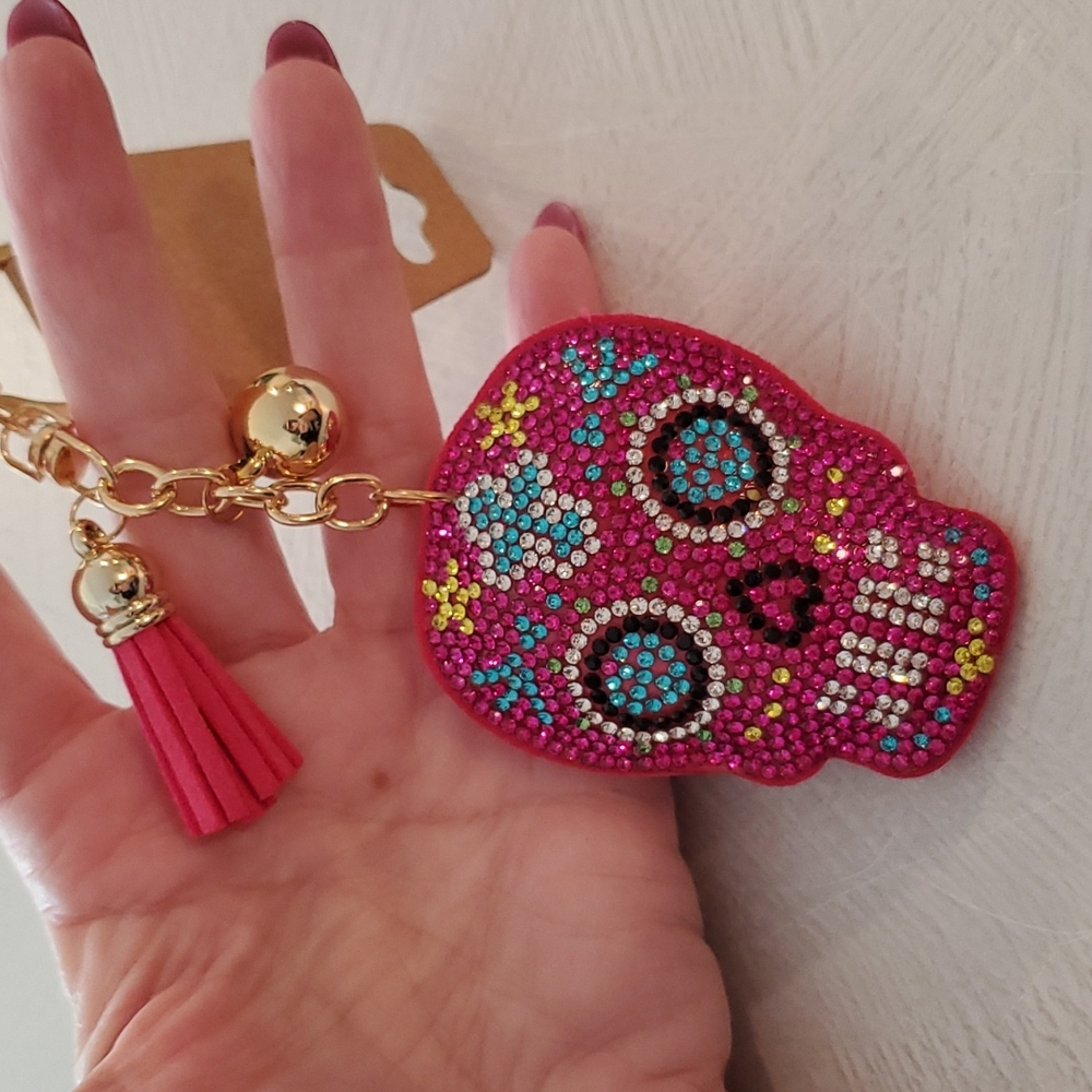 Pink sugar skull puffy keychain multicolored rhinestones ball tassel - Picture 5 of 5